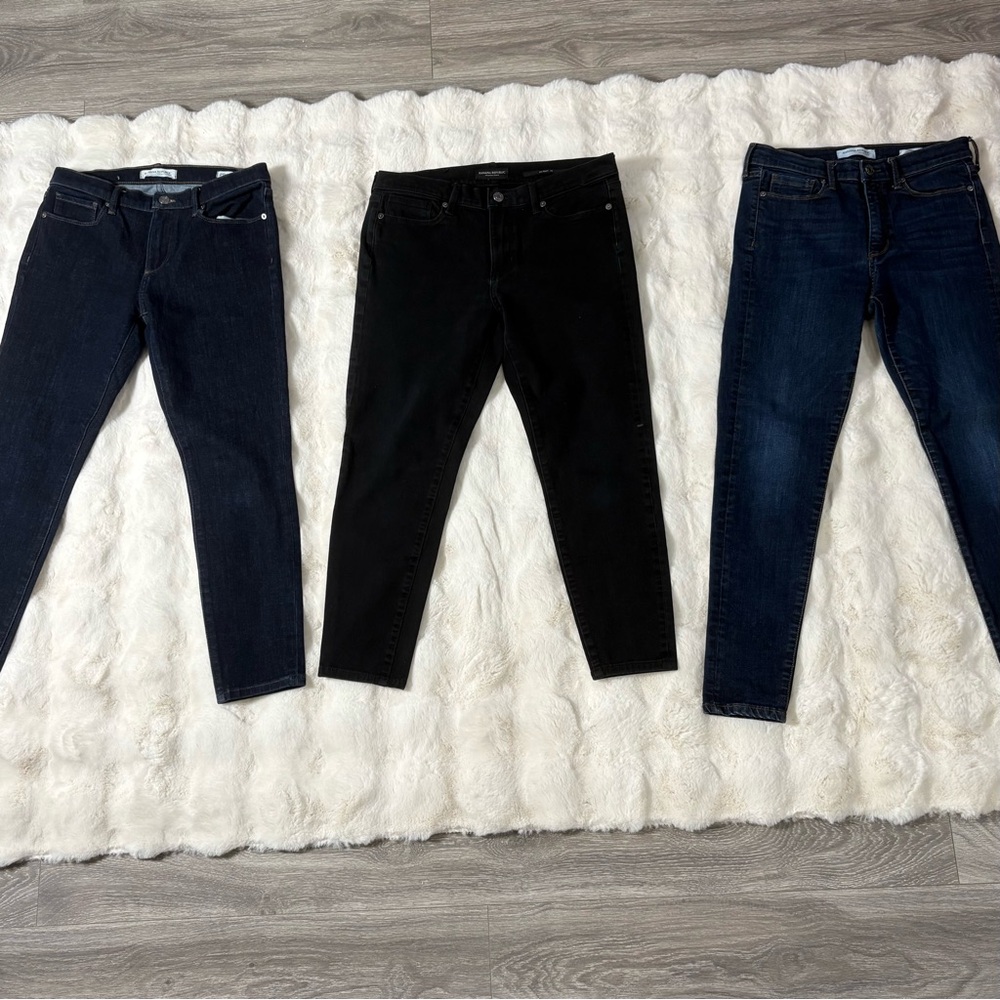 Banana Republic 3 skinny ankle crop jeans in dark wash & black - 28/29